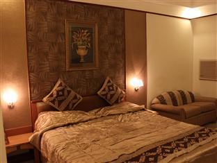 Hotel Royal Palace Jālgaon Zewnętrze zdjęcie