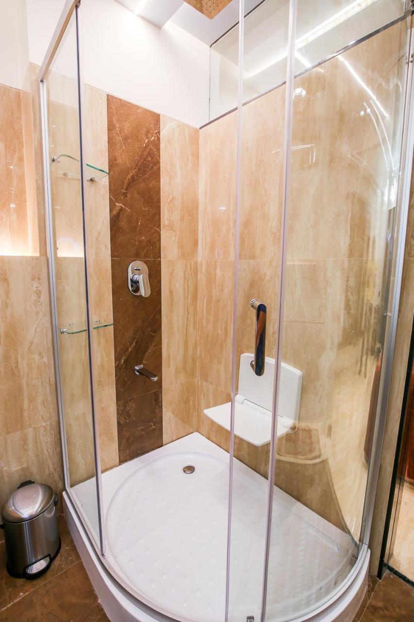 Hotel Royal Palace Jālgaon Zewnętrze zdjęcie